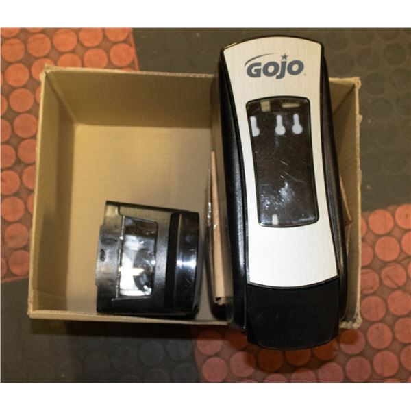 LOT OF AUTOMATIC SOAP DISPENSERS