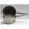 Image 1 : 3 COMMERCIAL ALUMINUM POTS W/ HELPER HANDLES