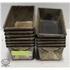 Image 1 : 12 SINGLE LOAF PANS APROX.4 X 7 1/2 X 2 1/4