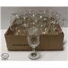 Image 1 : FLAT OF 24 APPROX 6OZ. WINE GLASSES