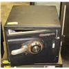 Image 1 : SENTRY SAFE HEAVY DUTY SAFE **COMBINATION UNKNOWN