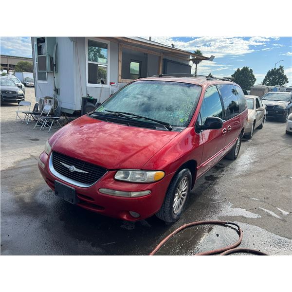 2000 Chrysler Town and Country LX