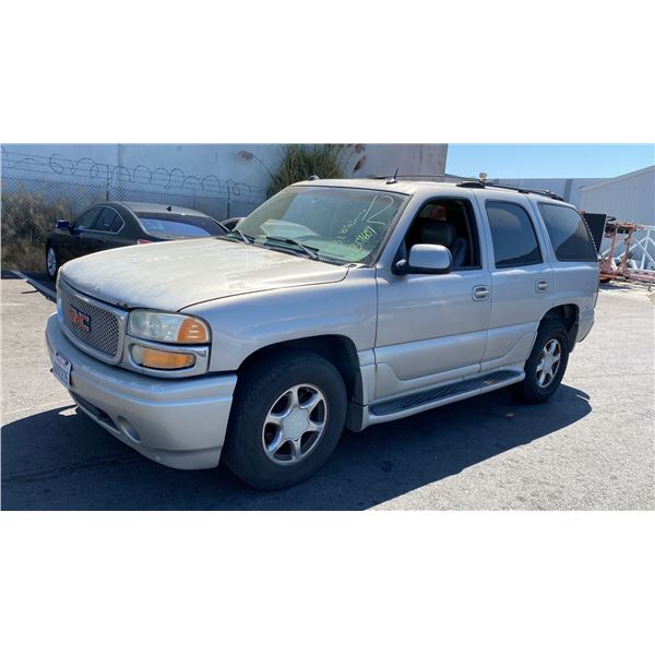 2004 GMC Yukon Denali
