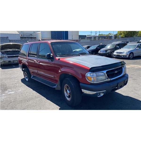1999 Ford Explorer XL