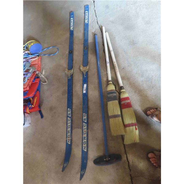 Nordic 80 Cross Country Skis, 2 Avenger Brooms