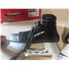 Image 2 : CCM RW-300 Size 10 Skates 