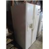 Image 2 : Frigidaire Gallery Side by Side Fridge and Freezer 