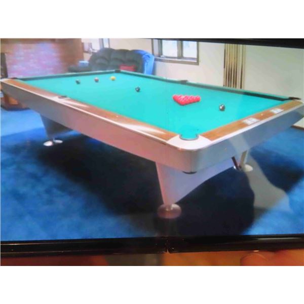 Brunswick Slate Snooker Pool Table 5' x 10'