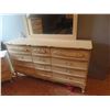 Image 2 : 3 Piece Bedroom Suite ; Dresser 46'' x 29 1/2'' 