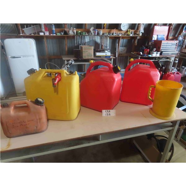 4 Fuel / Gas Cans