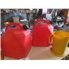 Image 3 : 4 Fuel / Gas Cans