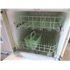 Image 4 : Hot Point Dishwasher with Neat Cutting Board Top