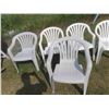 Image 3 : 5 Plastic Lawn Chairs