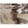 Image 1 : Anvil with Steel Pieces