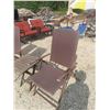Image 2 : 4 Folding Patio Chairs with Table ( 3 In Picture 