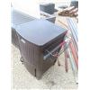 Image 4 : Suncast Deck Cooler 34'' x 28'' x 22''