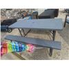 Image 2 : Lifetime Folding Picnic Table 11'' with Umbrella