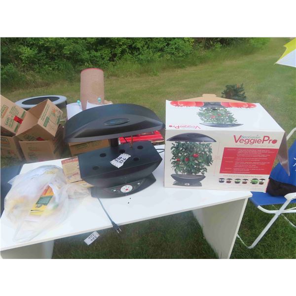 Aero Garden Veggie Pro Indoor Garden, Chili 