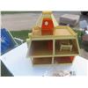 Image 2 : Vintage Doll House with Accessories