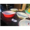 Image 3 : Pyrex Casserole Dishes, Vintage Tupperware
