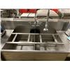 Image 2 : 84"W X 30"D X 36"H STAINLESS STEEL DUAL BAY RINSE SINK WITH FAUCET & RINSE WAND