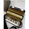 Image 2 : Hohner Concerto III Accordian