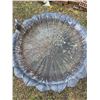 Image 2 : Metal Bird Bath