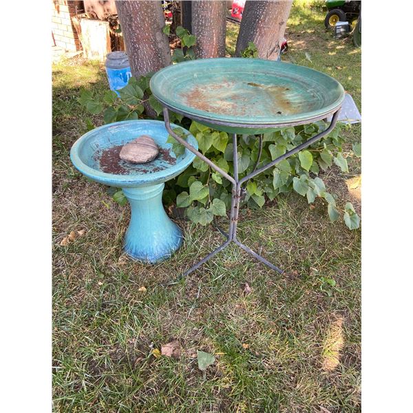 2 Bird Baths