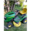 Image 1 : John Deere Lawn Tractor