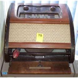 Philco Tube Radio w/Record Player