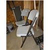 Image 2 : 2-folding chairs