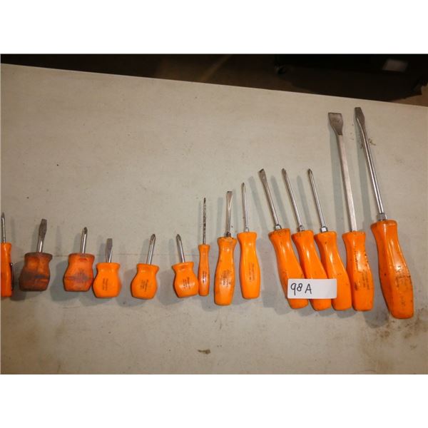 snap on screw driver set