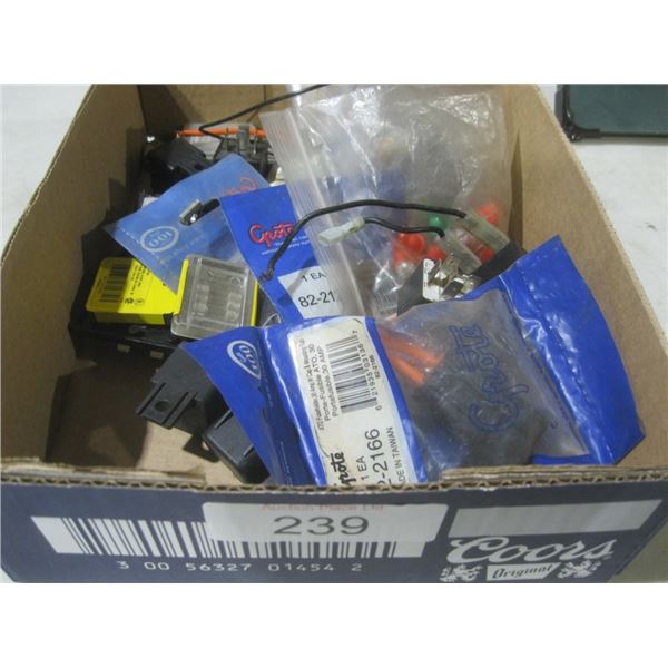 ATO fuseholders, toggle switch, fuses