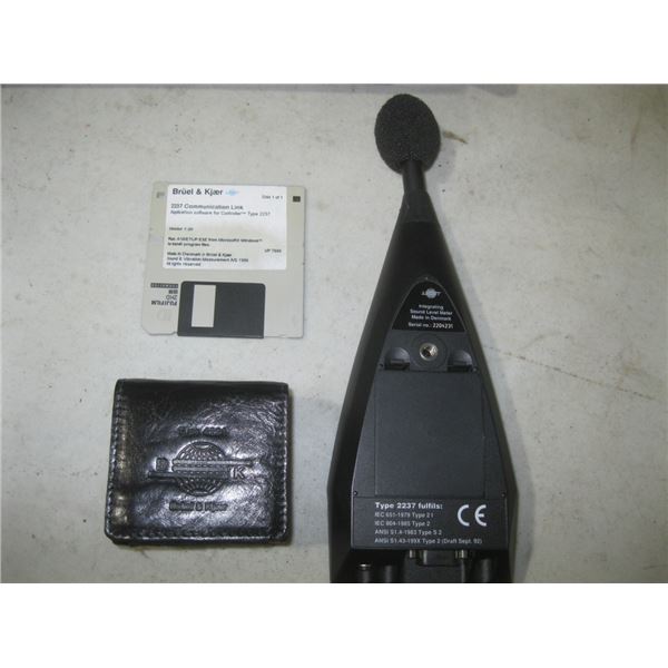 Bruel & Kjaer integrating sound level meter,