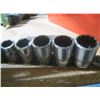 Image 2 : Snap on sockets