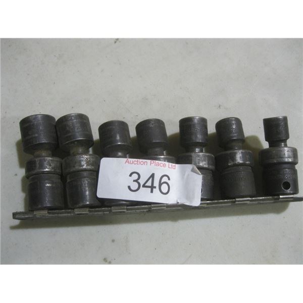 Snap on impact swivel sockets