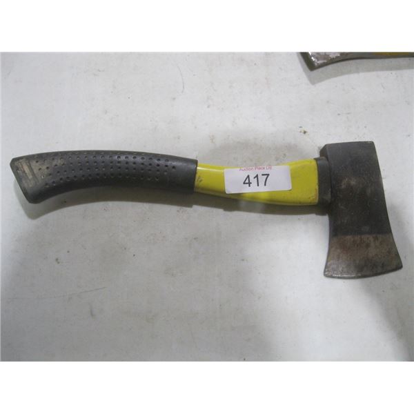 1.5 lb fiberglass handle axe