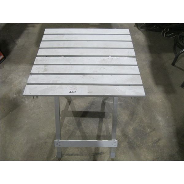 folding table