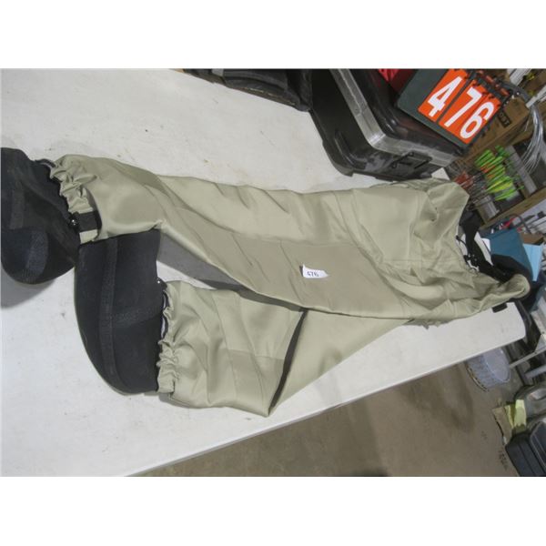 hip waders (L)