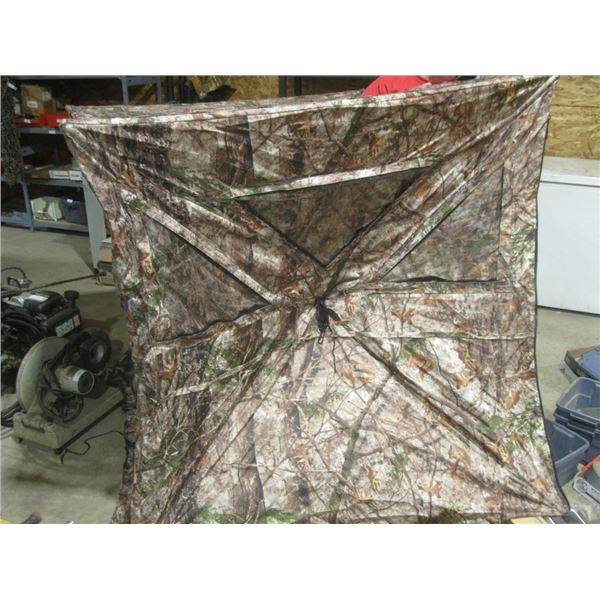 Camourflage tent / blind
