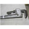 Image 1 : pipe wrench