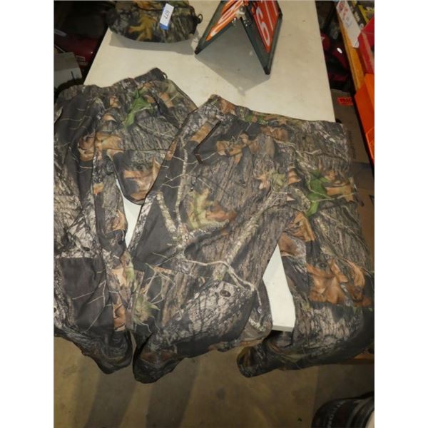 Cabela's camoflauge dry-plus shell (XL, women's