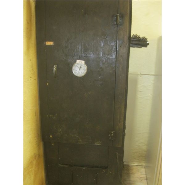 smoker 32x27xH77 byers responsibity for removal
