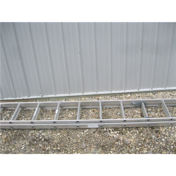 aluminum extension ladder