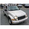 Image 8 : C6 --  2005 JEEP LIBERTY LIMITED 4X4 DIESEL SUV, SILVER, 188,996 KMS