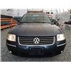 Image 6 : E5 --  2004 VW PASSAT GLS TDI , Blue, 166,945 KMS
