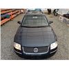 Image 8 : E5 --  2004 VW PASSAT GLS TDI , Blue, 166,945 KMS