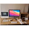 Image 1 : Lot of 2 Macintosh Computers & Accessories