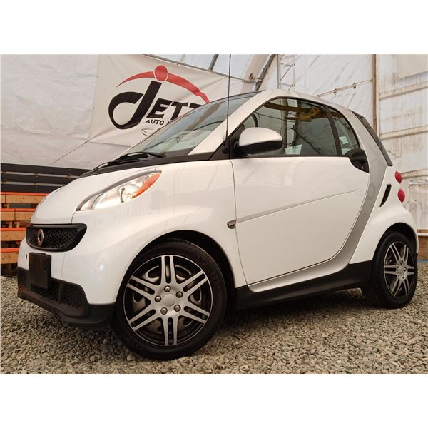 C3 --  2014 SMART FORTWO PURE , White, 127,557 KMS