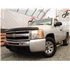 Image 3 : F3 --  2010 CHEVROLET SILVERADO 1500 LS, Silver, 283,021 KMS